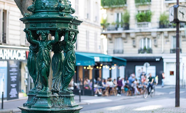 fontaine-publique-paris-hiver-eau